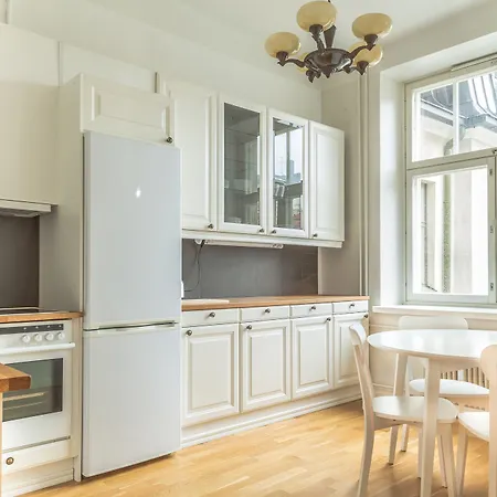 Apartment Go Happy *