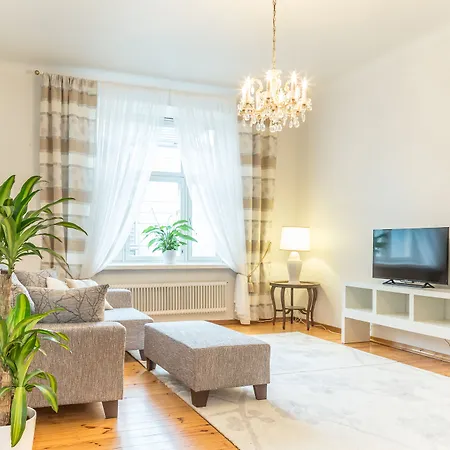 Go Happy Apartment